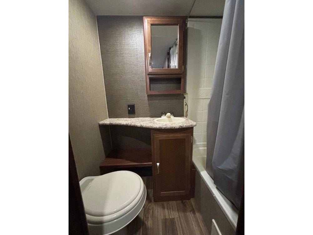 Keystone Rv Passport Ultra Lite 238ml 2017 alt