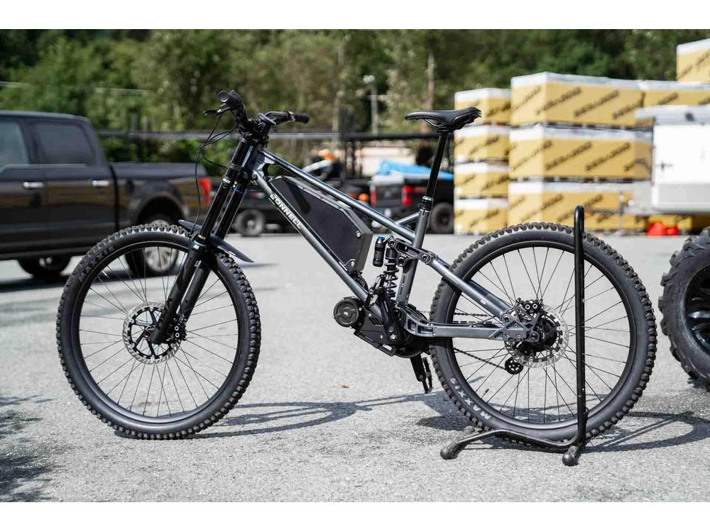 2026 Bonnell 775 Mx alt