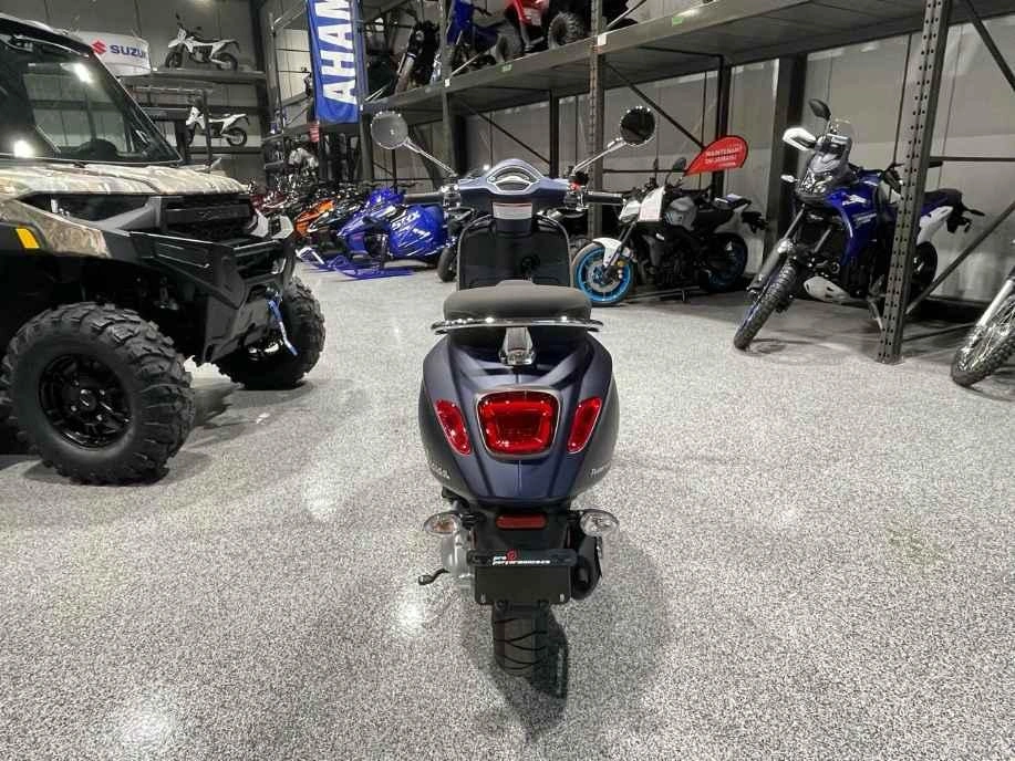 Vespa Primavera Tech 50 2025 alt