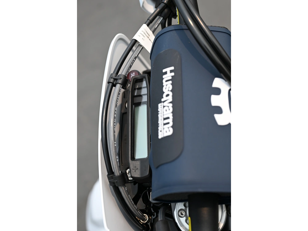 2027 Husqvarna Te 300 alt