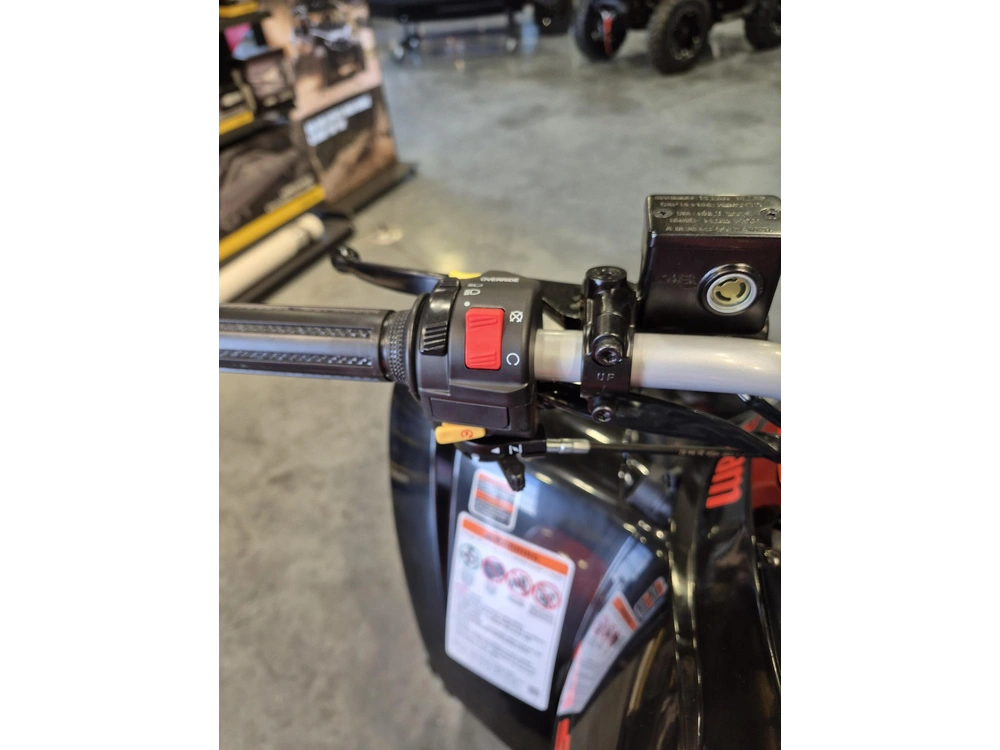 2026 Can-am Ds 250 Black & Can-am Red alt