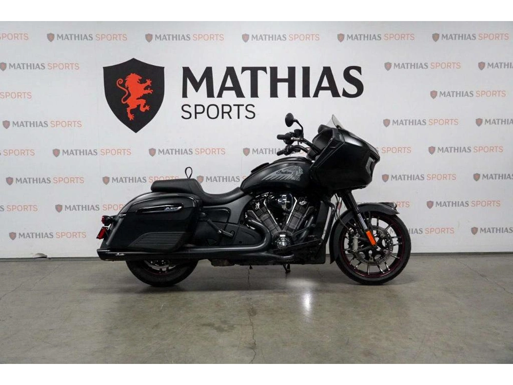 Indian Motorcycle CHALLENGER DARK HORSE 2020