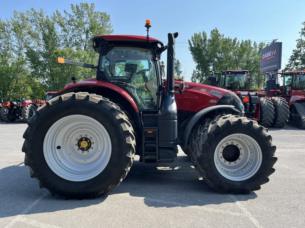 Case IH Optum 300 CVX 2024