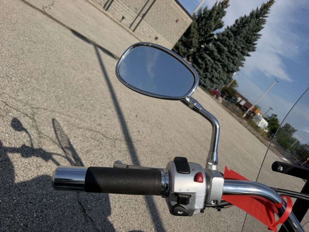 2021 Suzuki Boulevard C50 alt
