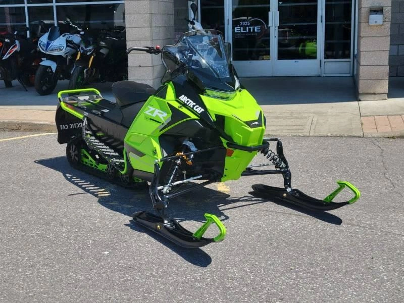 2027 Arctic Cat Zr 858 Sno Pro Eps 137 G8 alt