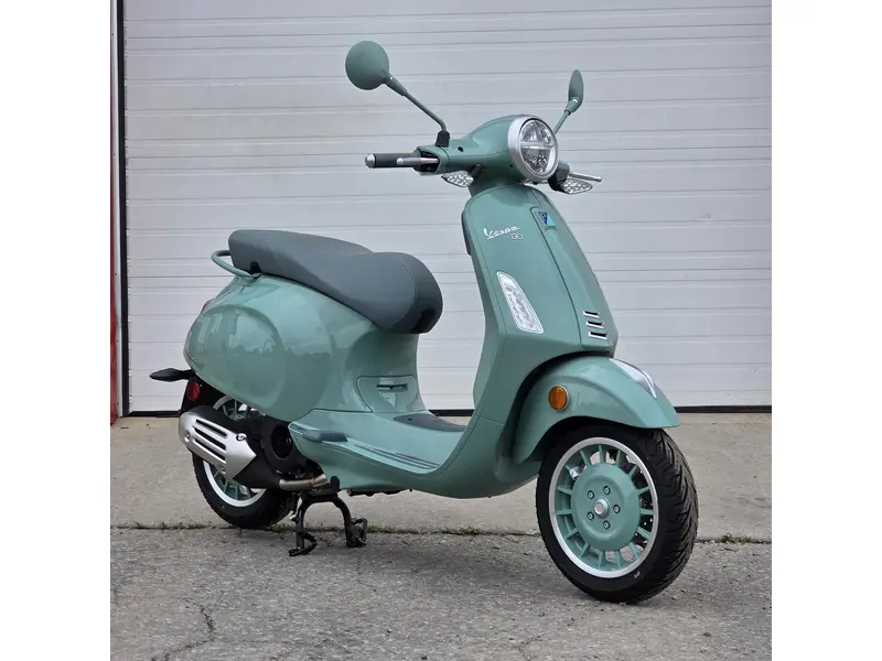 Vespa Primavera 150 80th Anniversary 2027