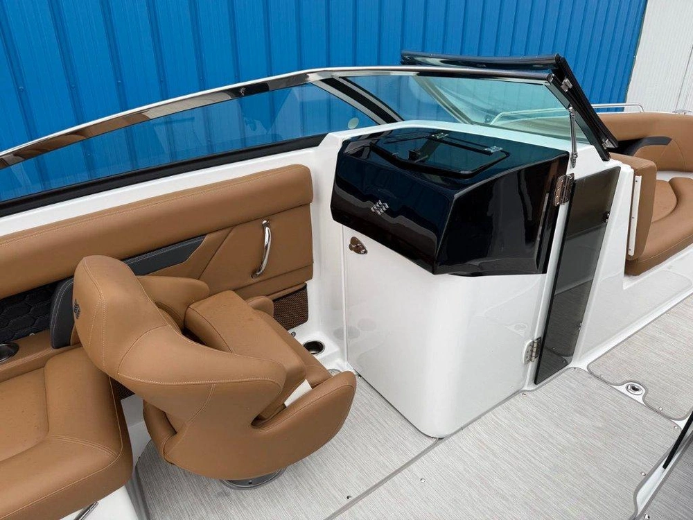 Four Winns Hd5 Mercruiser 6.2l / Bravo 3 2025 alt