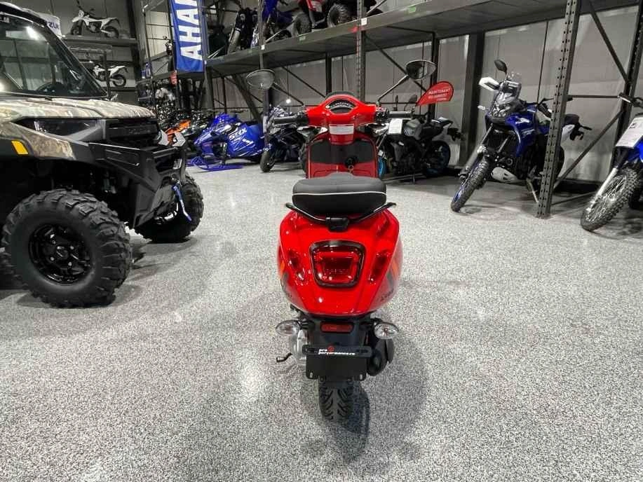 Vespa Sprint Sport 50 2025 alt