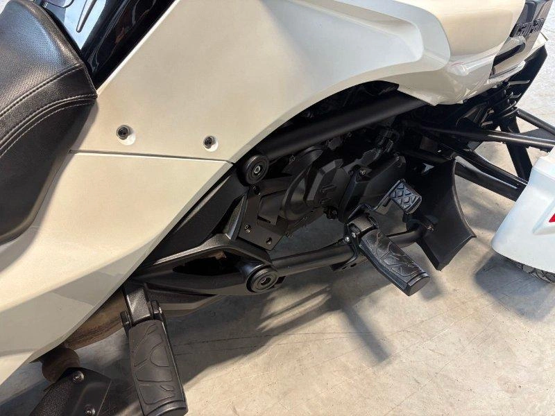 Can-am F3-t 2022 alt