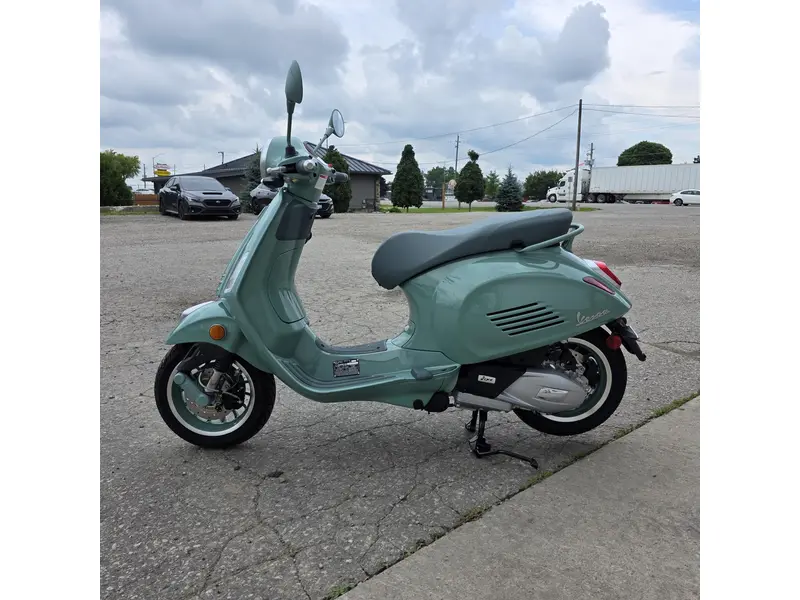 Vespa Primavera 150 80th Anniversary 2027