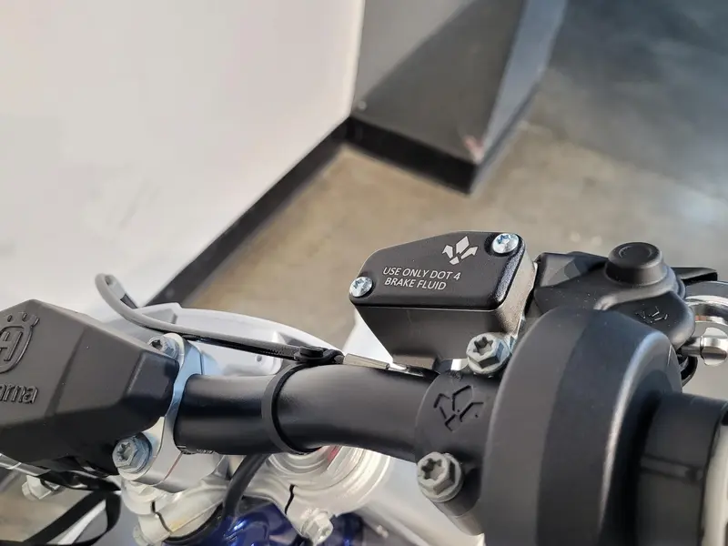 HUSQVARNA EE 5 *À partir de 3.99% 2027
