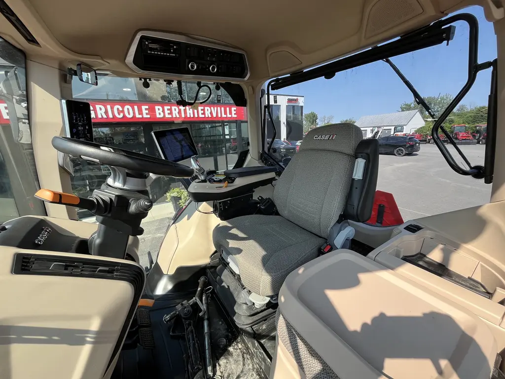 Case IH Optum 300 CVX 2024