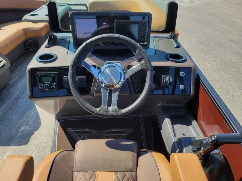 Bennington Marine M22 Swingback 3t/yamaha F150 2027 alt