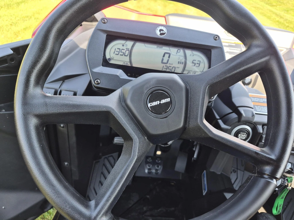 2026 Can-am Commander Xt 700 alt