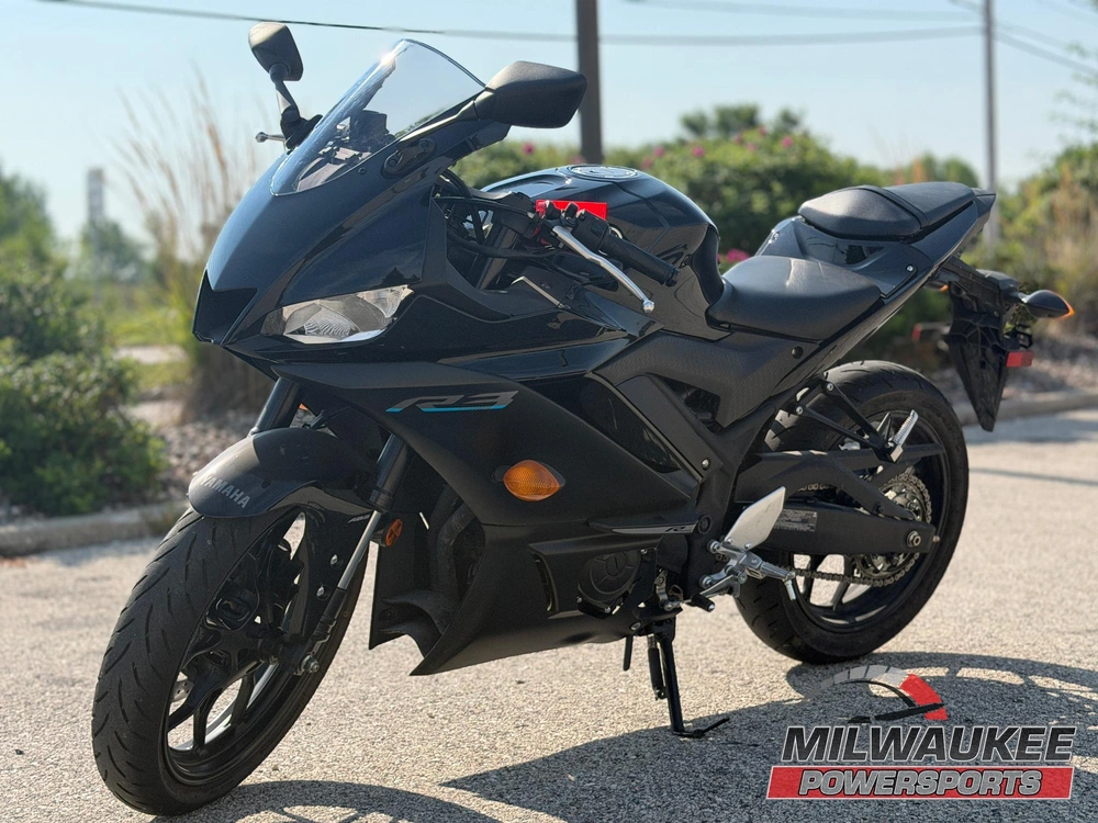 2023 Yamaha Yzf-r3 alt