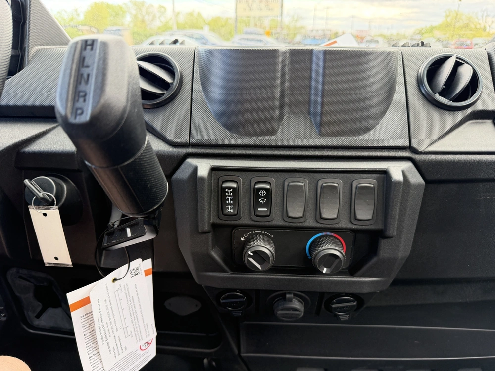 2026 Polaris Ranger 1000 Cab alt