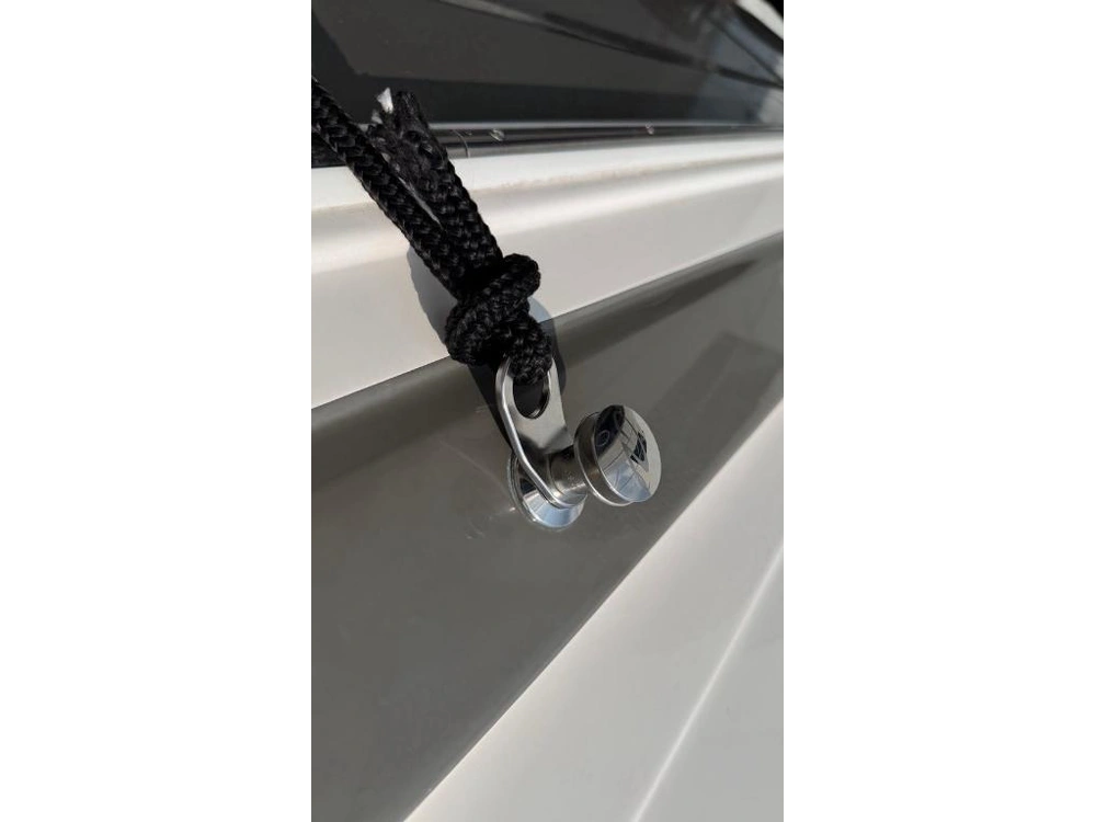Regal 28 Express 2018 alt