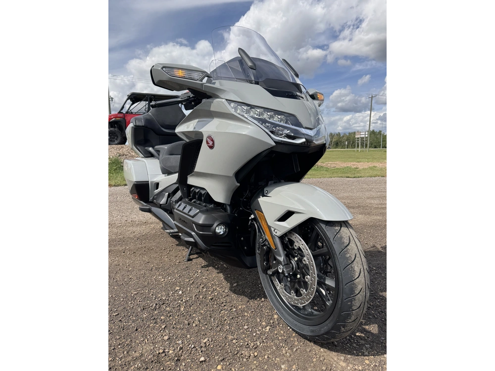 2026 Honda Gold Wing Tour alt