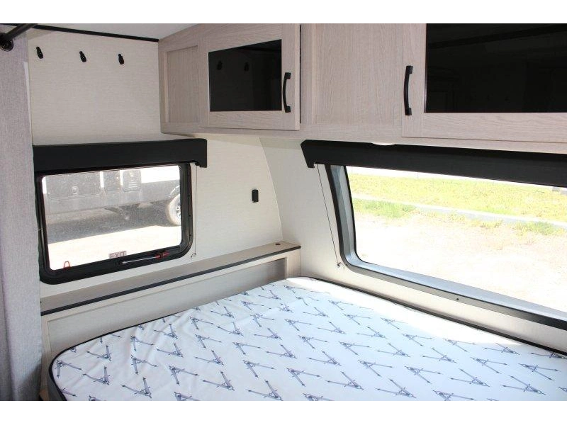 Coachmen Apex 194bhs 2022 alt