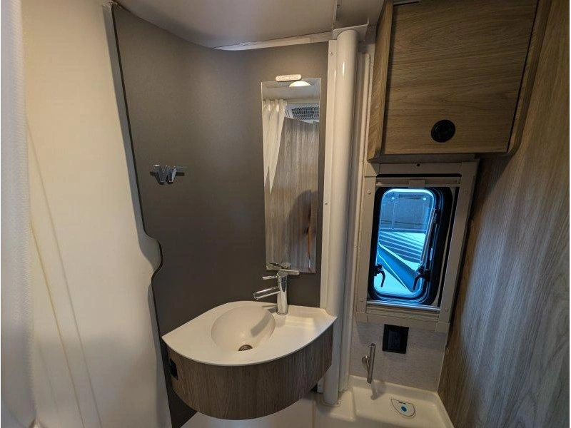 Winnebago Ekko 23b 2025 alt