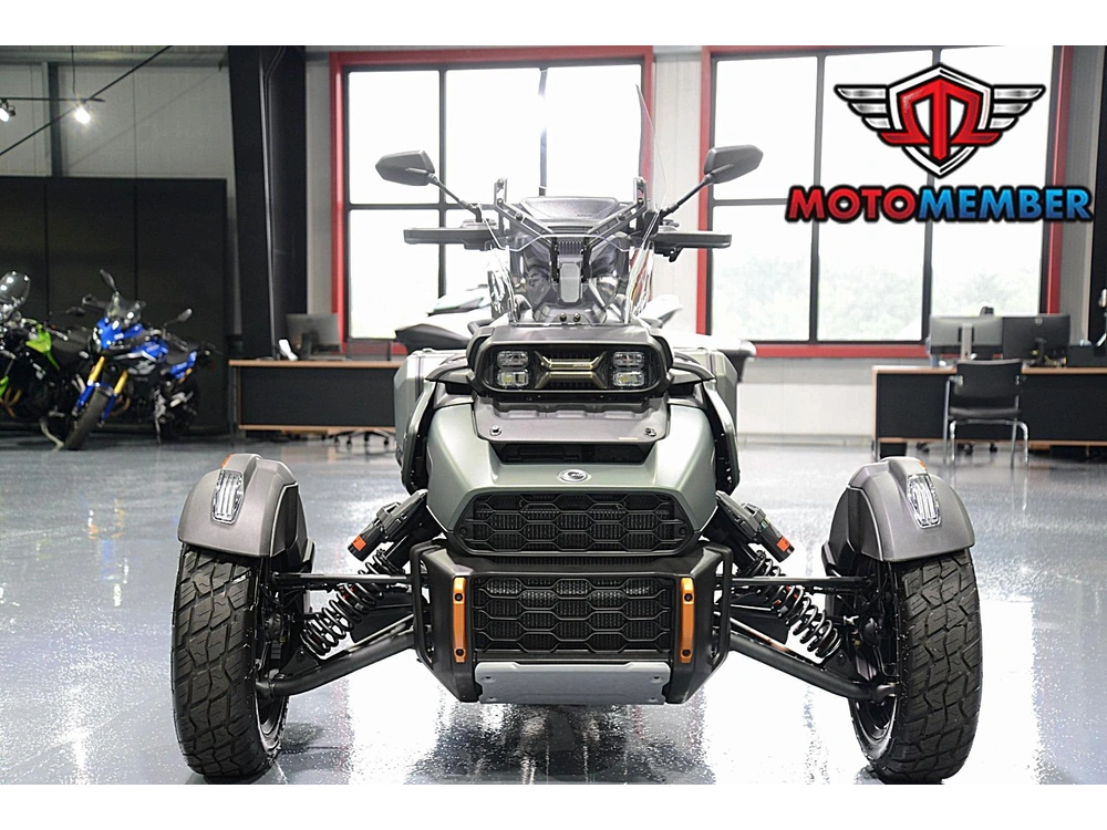2025 Can-am Canyon Redrock alt