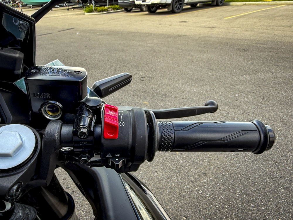 2026 Yamaha R3 alt