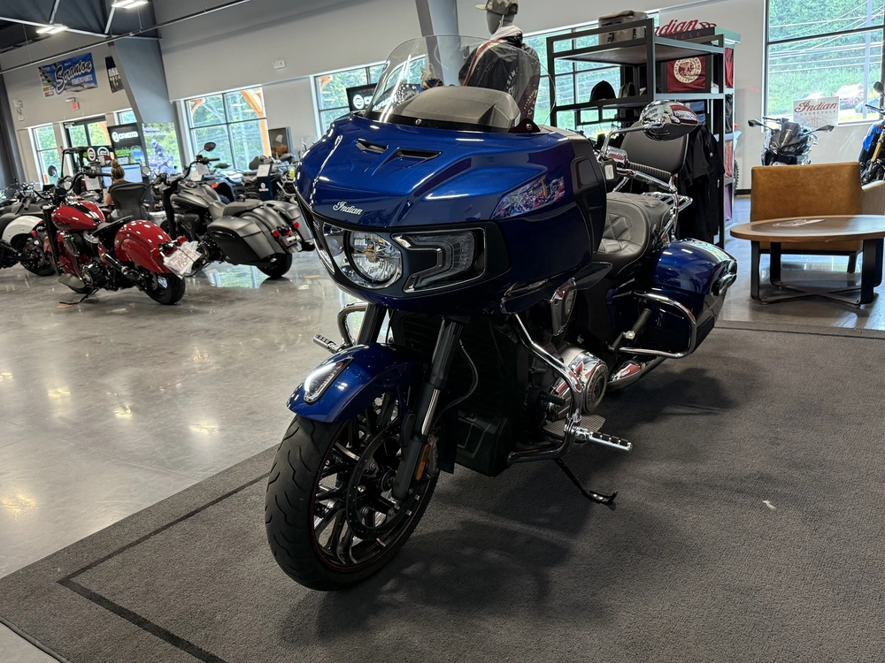 2020 Indian Motorcycle Challenger Limited alt