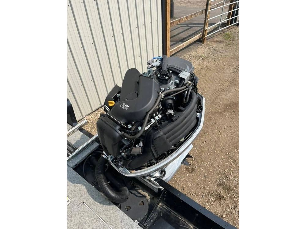 2018 Lund Boat Co 1775 Impact alt