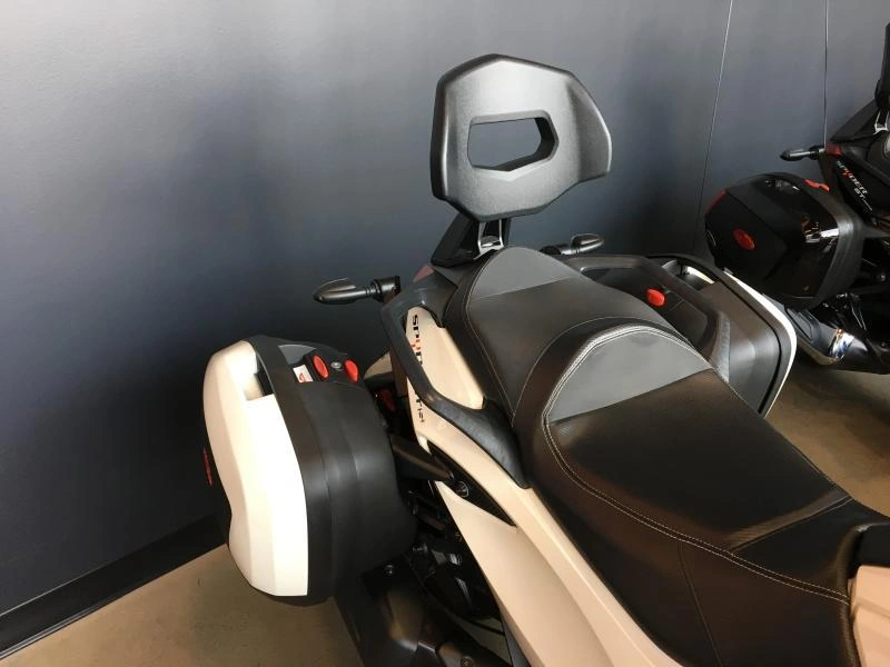 Can-am Sts Sm5 2014 alt
