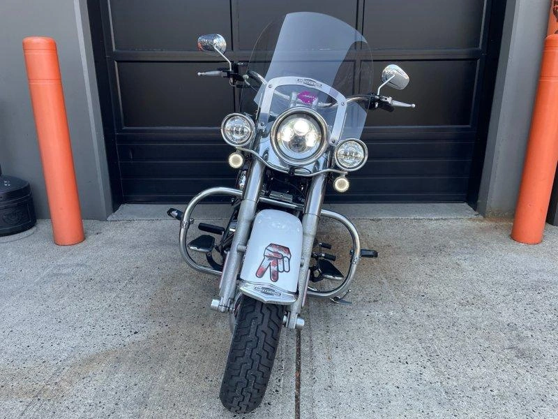 2008 Harley-davidson Touring Flstn - Softail™ Deluxe alt