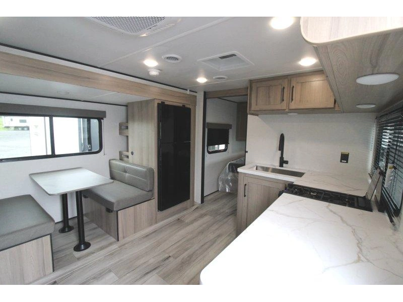 Keystone Rv Coleman 22bx 2027 alt