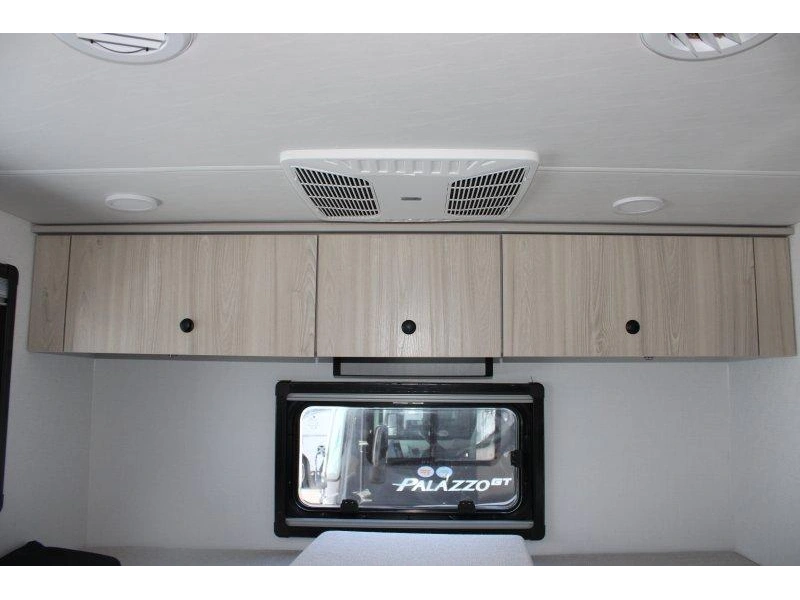 Entegra Coach Condor 22t 2026 alt