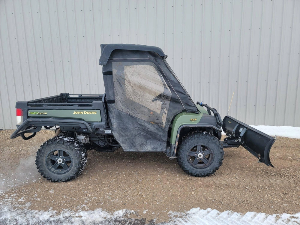 2010 John Deere Deere 825i Gas Xuv alt