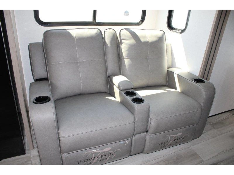 Keystone Rv Coleman 2115rk 2026 alt