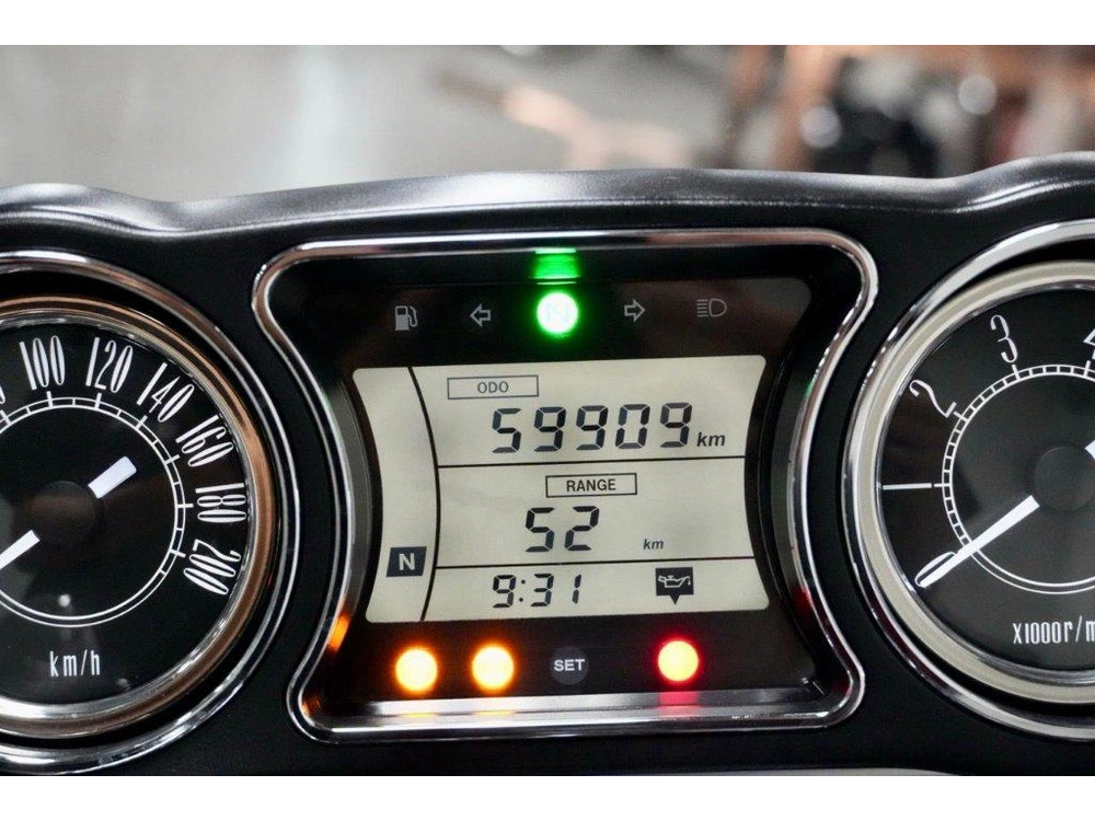 Kawasaki Vulcan Voyageur 1700 2014 alt