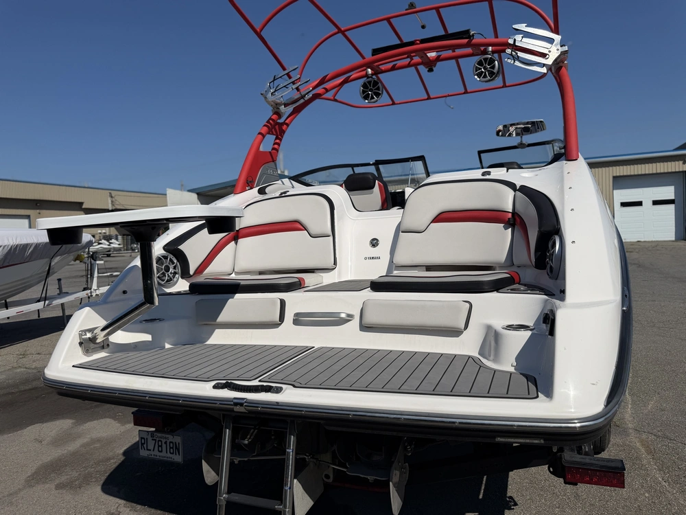 Yamaha 242x 2018 alt