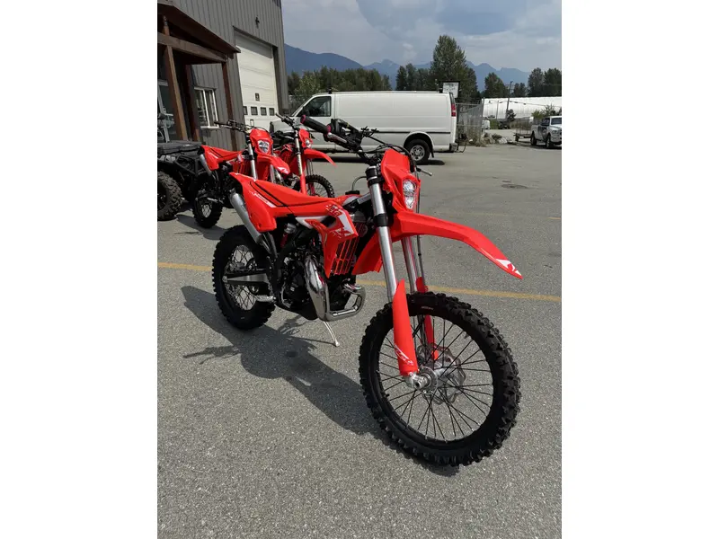 Beta Xtrainer 300 *$94 Bi-Weekly* 2027