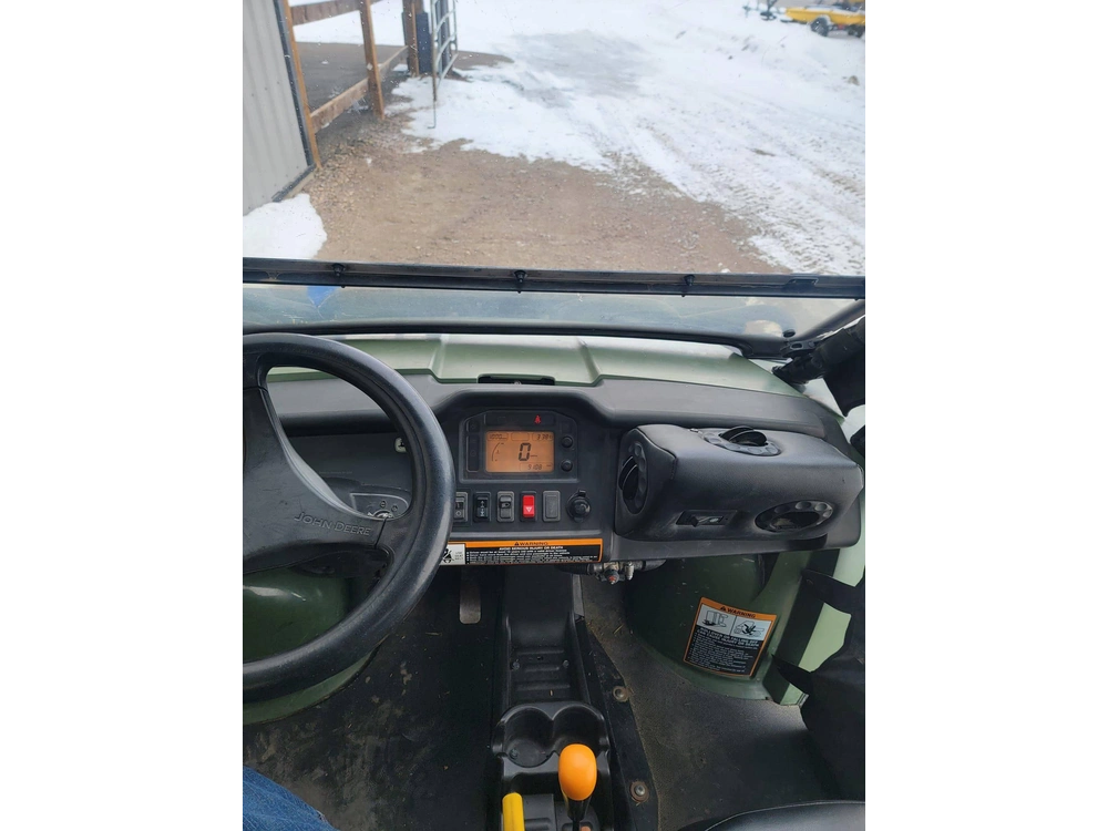 2010 John Deere Deere 825i Gas Xuv alt