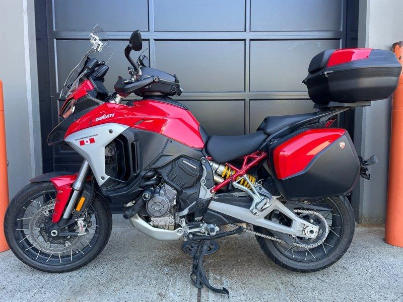 2021 Ducati Multistrada V4 alt