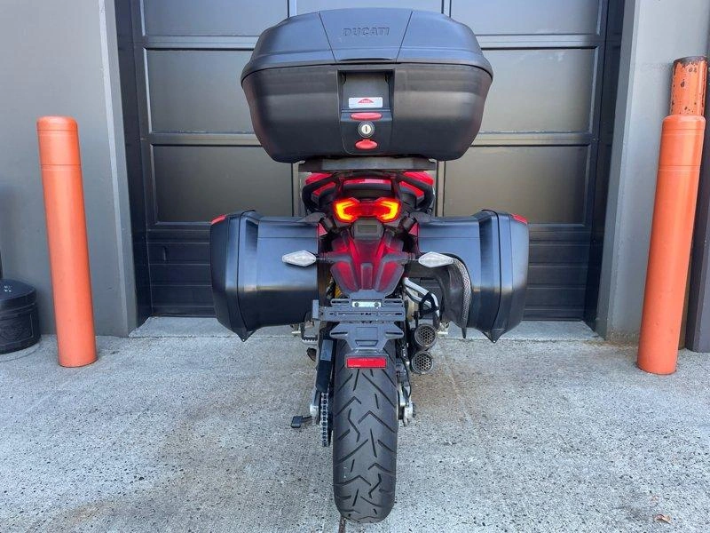2021 Ducati Multistrada V4 alt