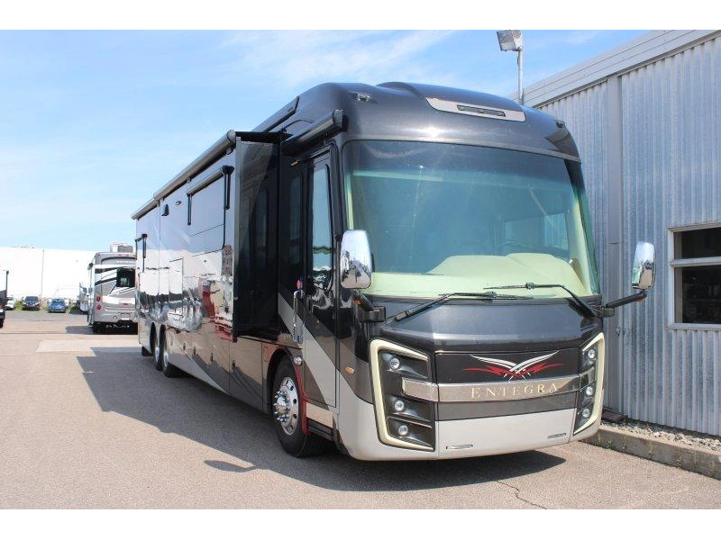 Entegra Coach Aspire 44b 2017 alt