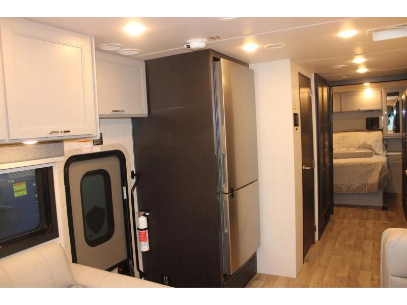 Thor Motor Coach Palazzo 33.6 2026 alt