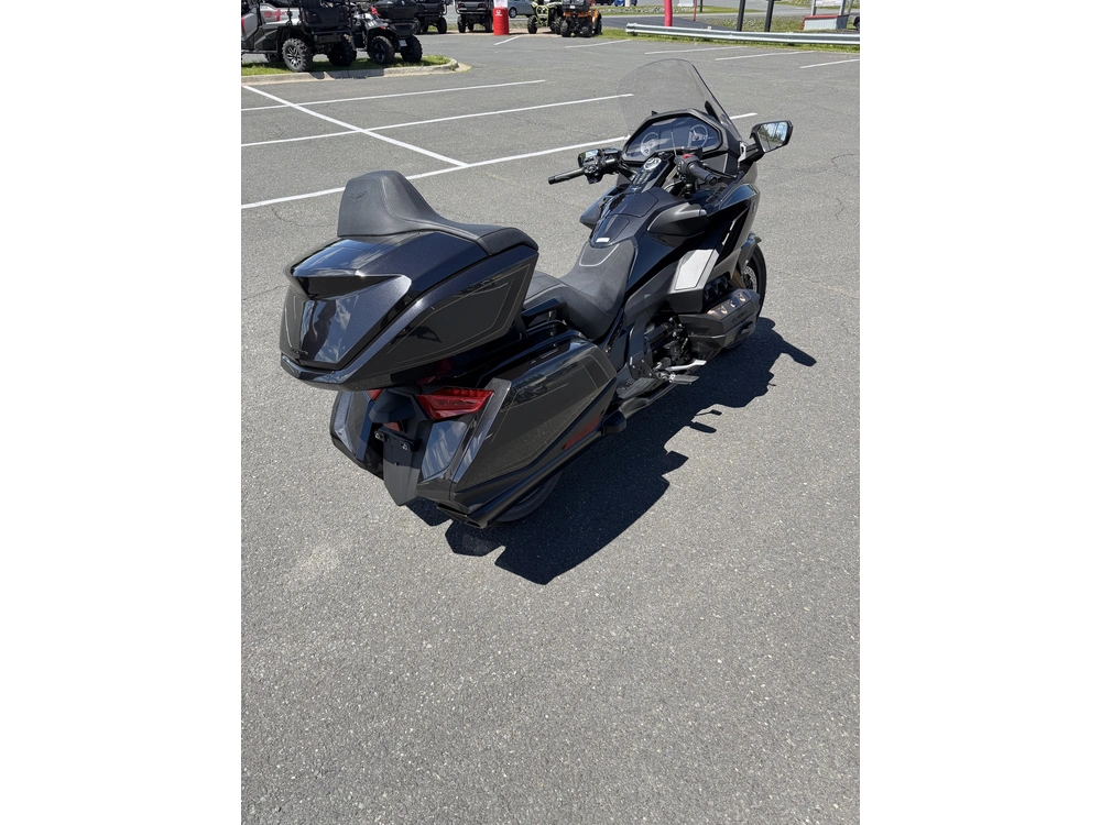 Honda Gold Wing Tour Gl1800st 2026 alt