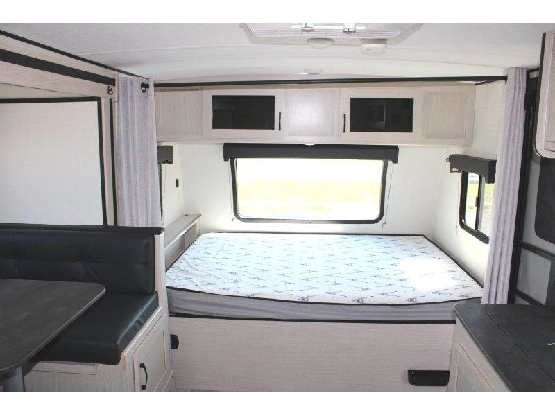 Coachmen Apex 194bhs 2022 alt