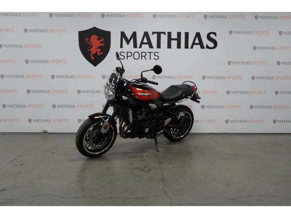 Kawasaki Z900rs 2018 alt