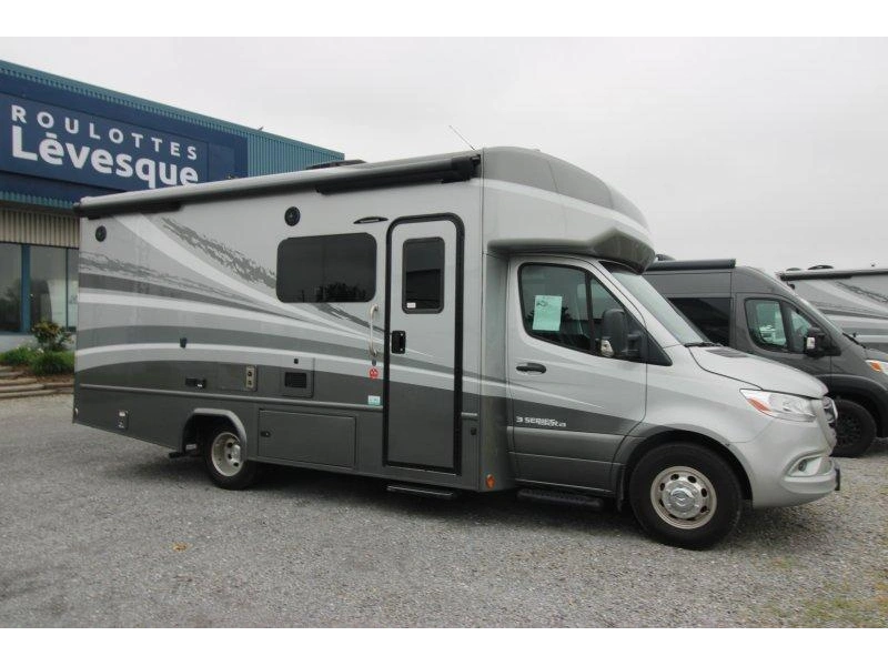 2024 Dynamax Isata 3 24fw alt