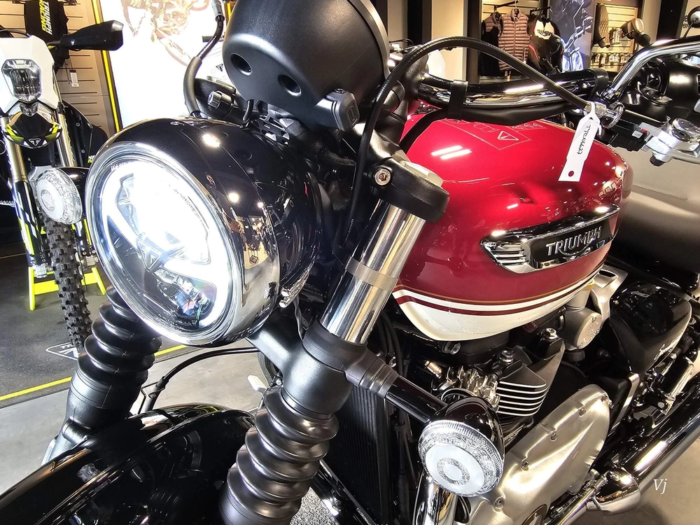 2026 Triumph Bonneville Speedmaster alt