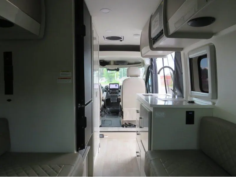 2027 Thor Motor Coach Tellaro
