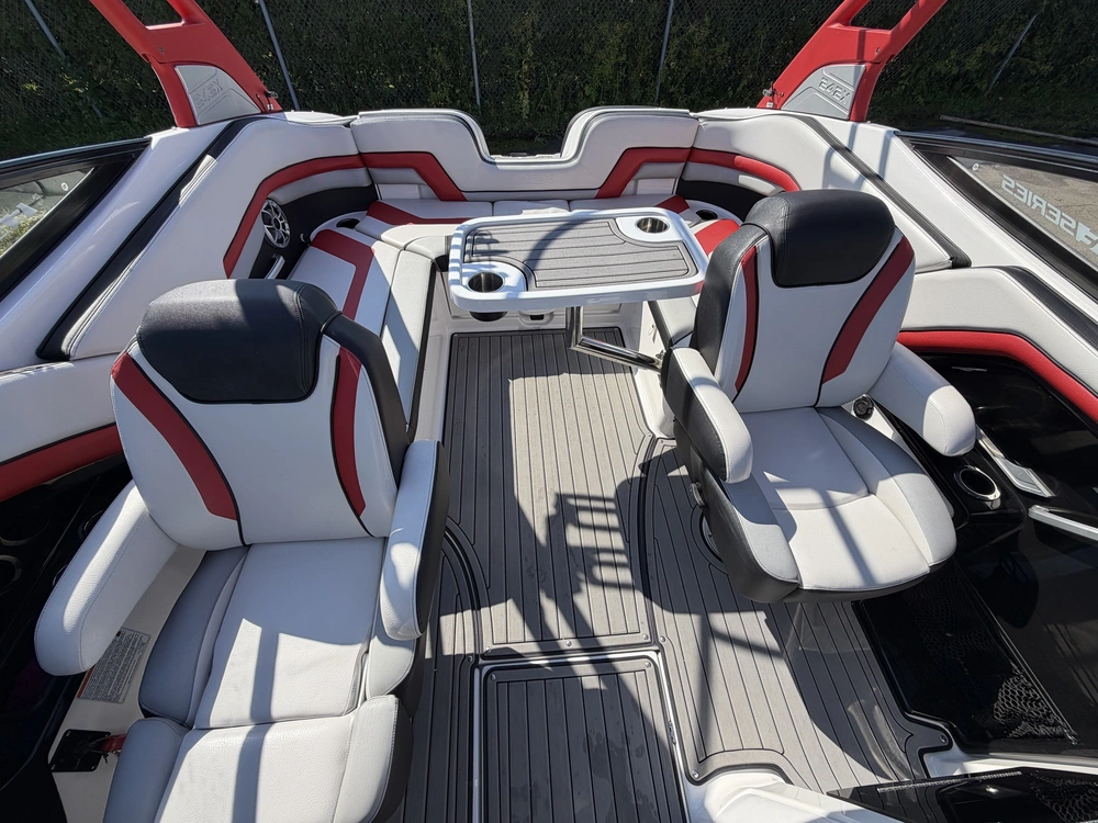 Yamaha 242x 2018 alt