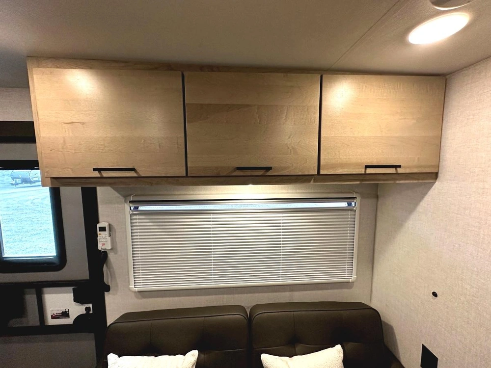 Ember Rv Overland 190msl 2027 alt